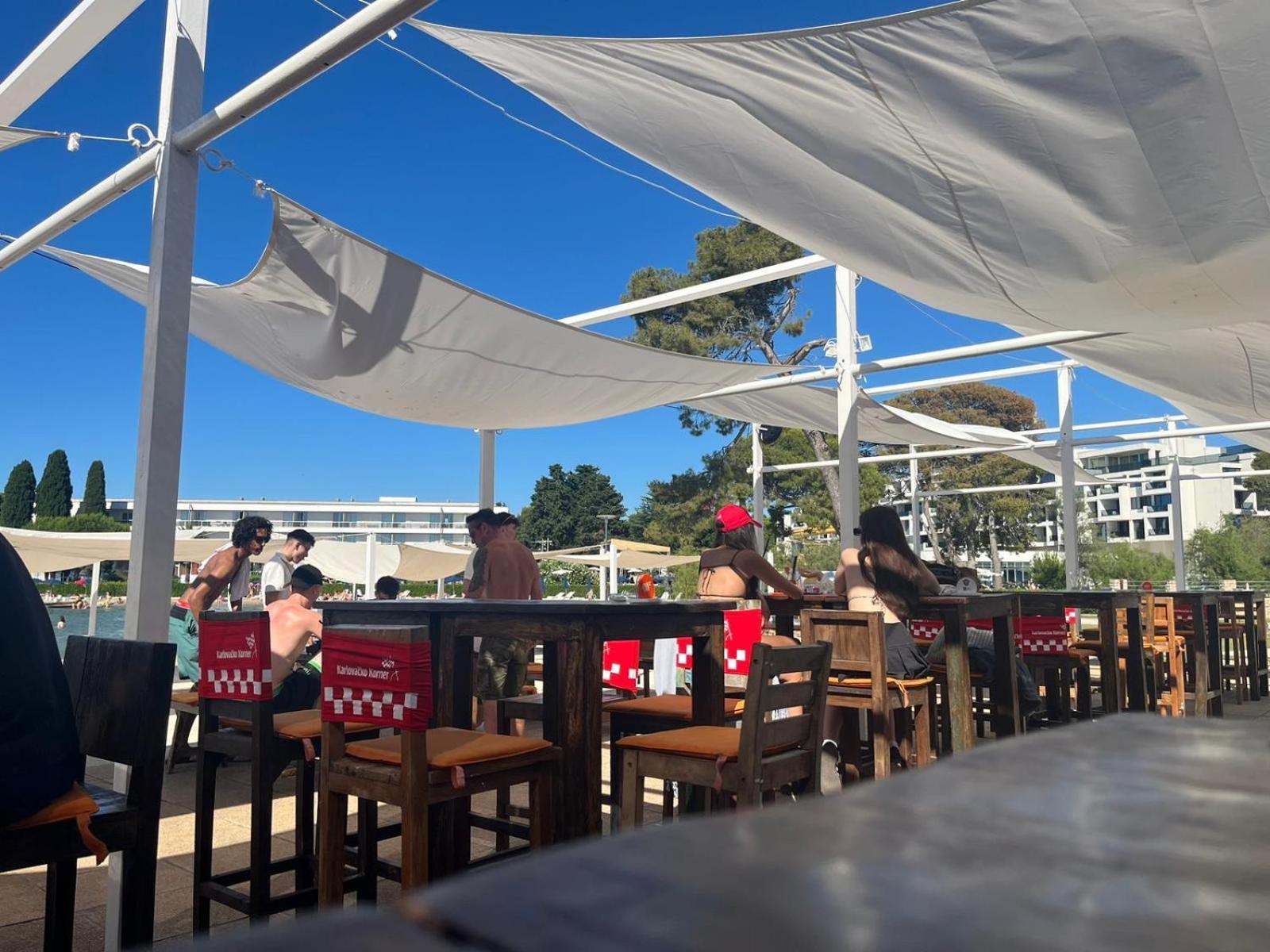 安吉拉公寓酒店 扎达尔 外观 照片